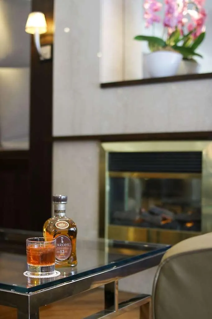 Hotel Le Cantlie Suites Montreal