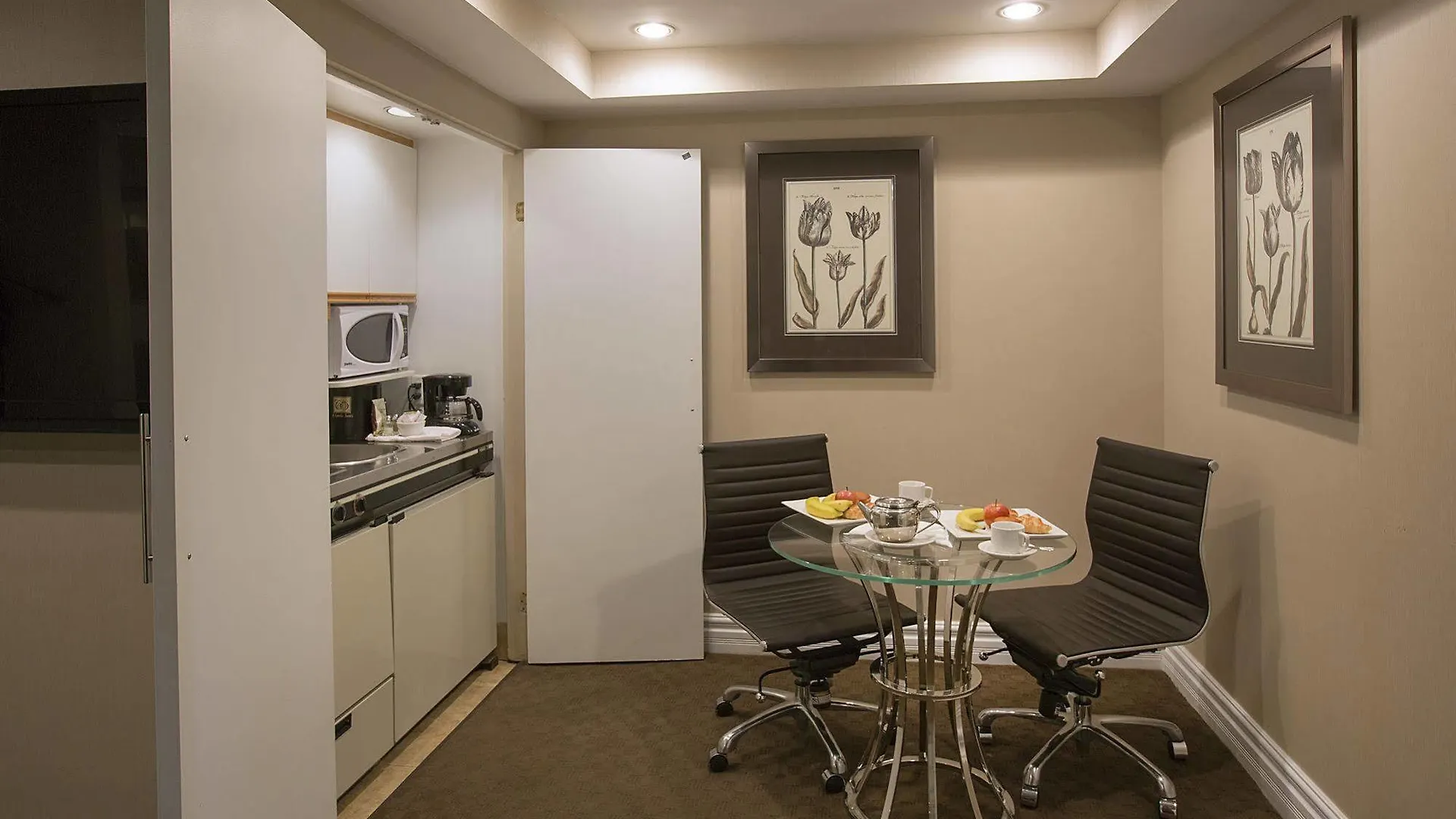 Hotel Le Cantlie Suites Montreal Canadá