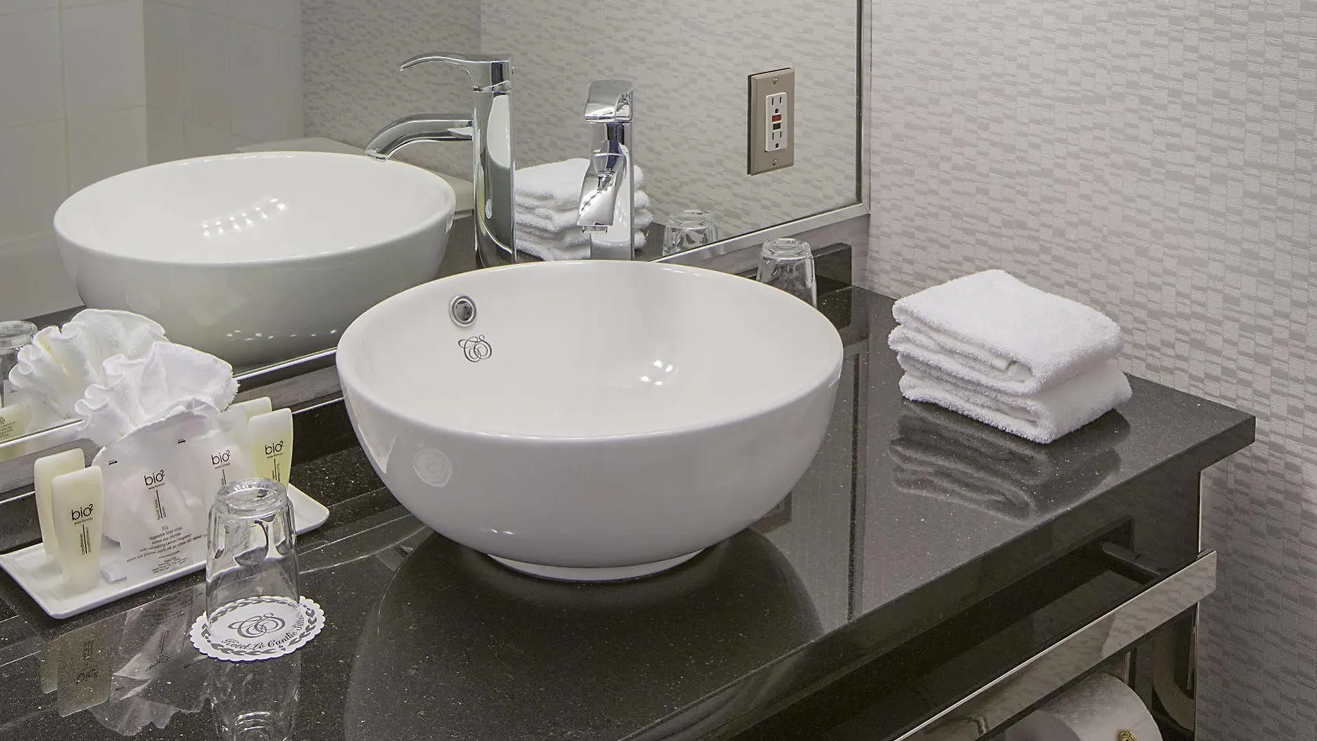 Hotel Le Cantlie Suites Montreal Canadá